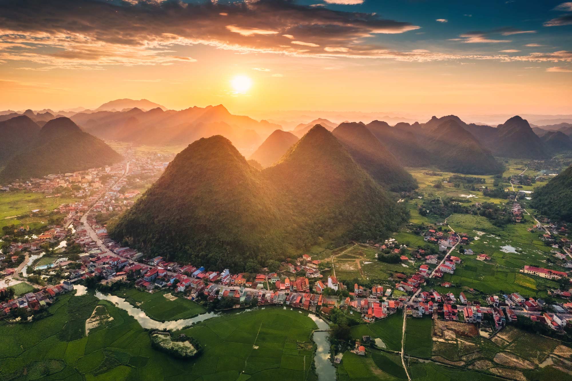 Atardecer en las montañas de Yangshuo